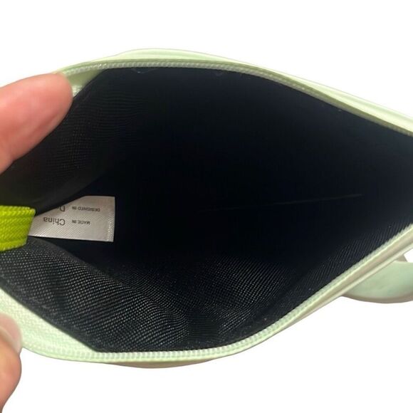 Rains Little Mint Green Bag Travel Organizer ID Case Waterproof 1" Key Ring NWT - Picture 8 of 12